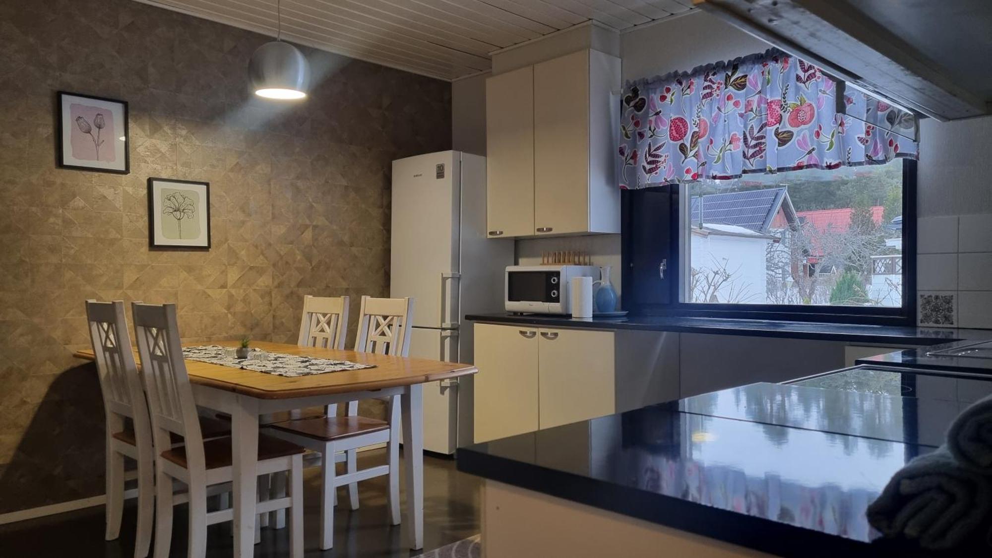 3 Bedrooms, Sauna And Kitchen House Apartamento Pori